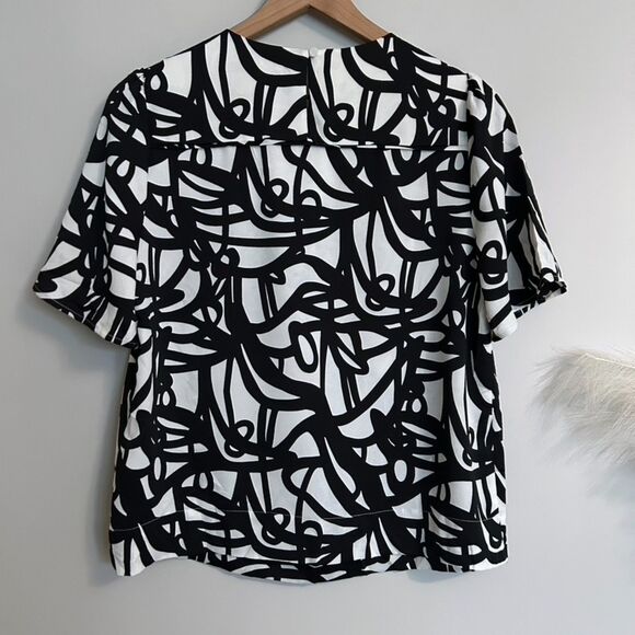 J.Crew Satin Graphic Black and White (Painter Print) Short Sleeve Blouse - Picture 5 of 6